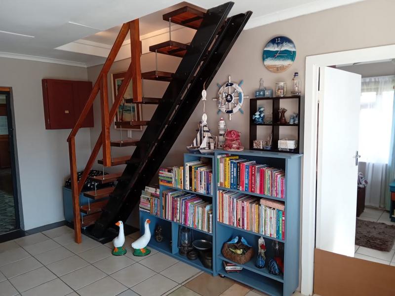 2 Bedroom Property for Sale in Vakansieplaas Western Cape